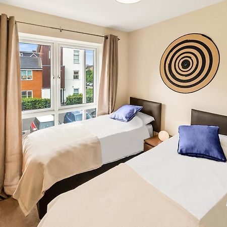Puffin Way - Comfortable, Spacious House With Parking Reading Exterior foto