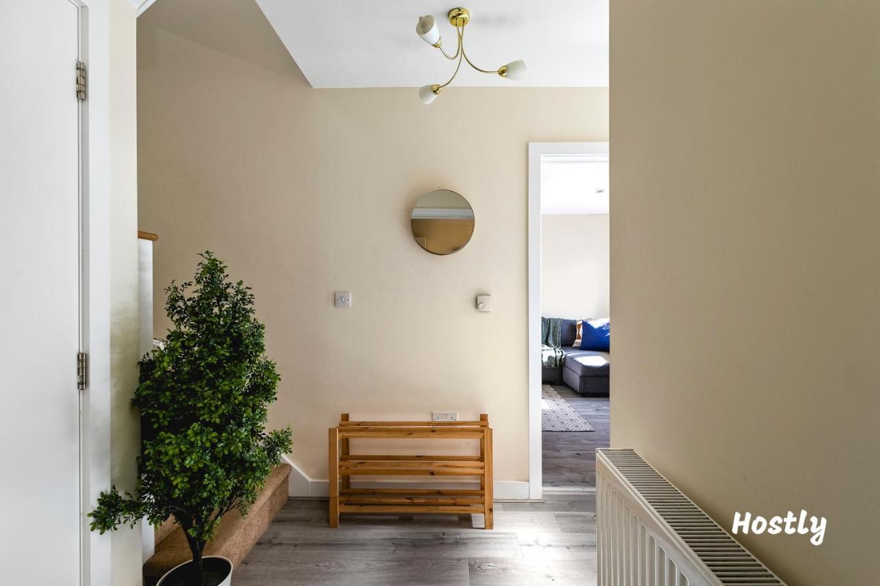 Puffin Way - Comfortable, Spacious House With Parking Reading Exterior foto