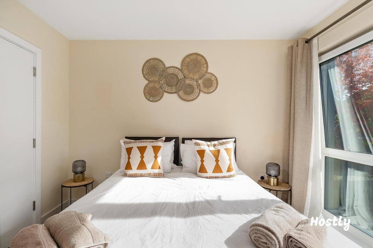 Puffin Way - Comfortable, Spacious House With Parking Reading Exterior foto