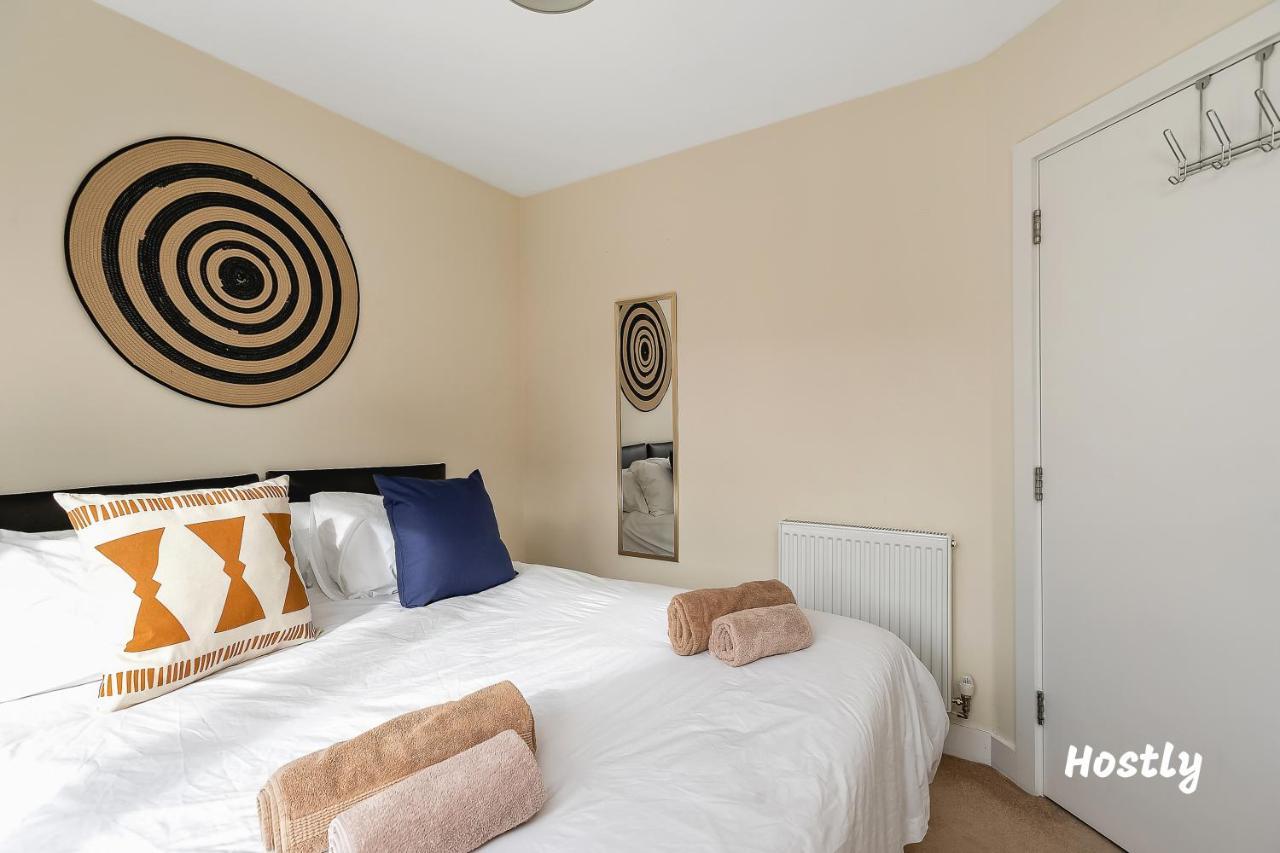 Puffin Way - Comfortable, Spacious House With Parking Reading Exterior foto