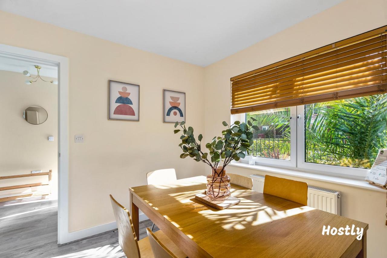 Puffin Way - Comfortable, Spacious House With Parking Reading Exterior foto