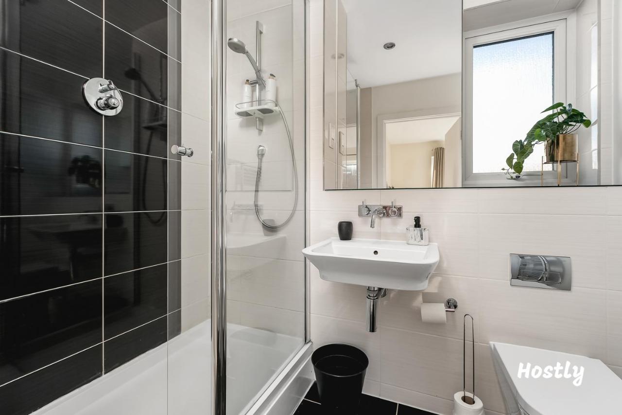 Puffin Way - Comfortable, Spacious House With Parking Reading Exterior foto