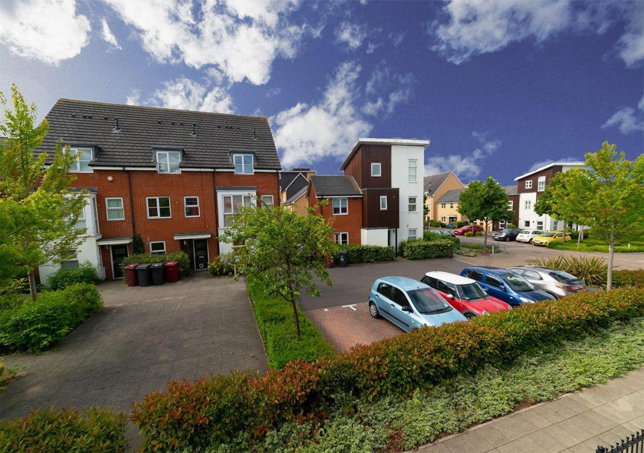 Puffin Way - Comfortable, Spacious House With Parking Reading Exterior foto